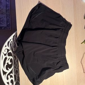Black lululemon hotty hot shorts!
